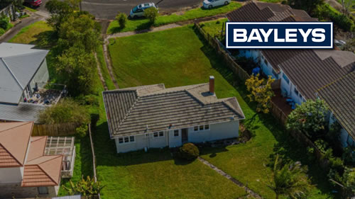 Bayleys Realty Group - 21 Craigbank Avenue, New Lynn